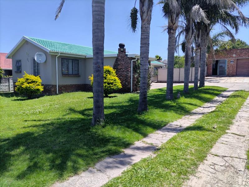 5 Bedroom Property for Sale in Amalinda Eastern Cape